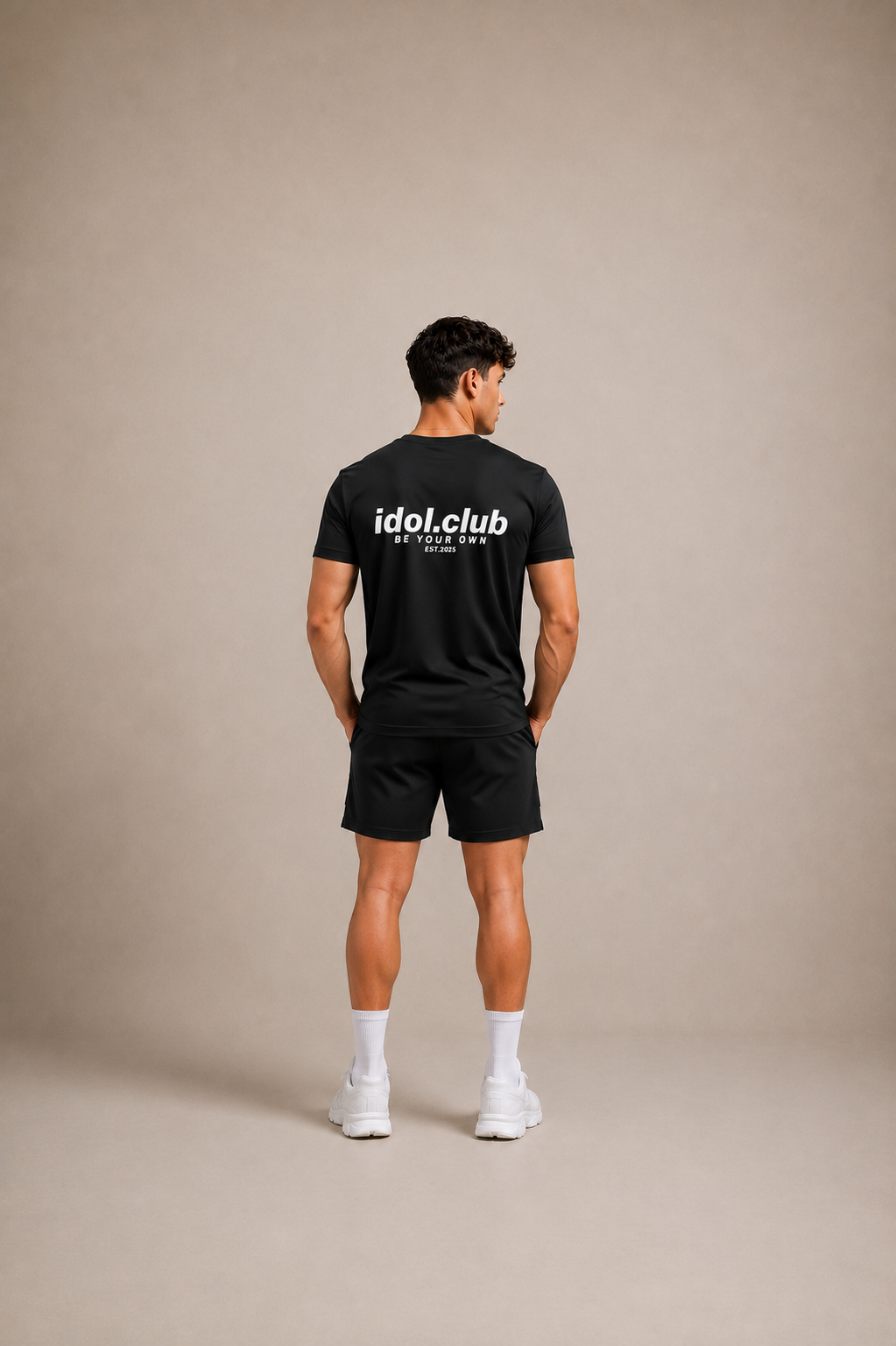 "idol.club" Performance T-Shirt - black