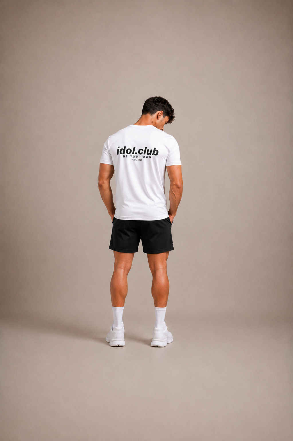 "idol.club" Performance T-Shirt - white