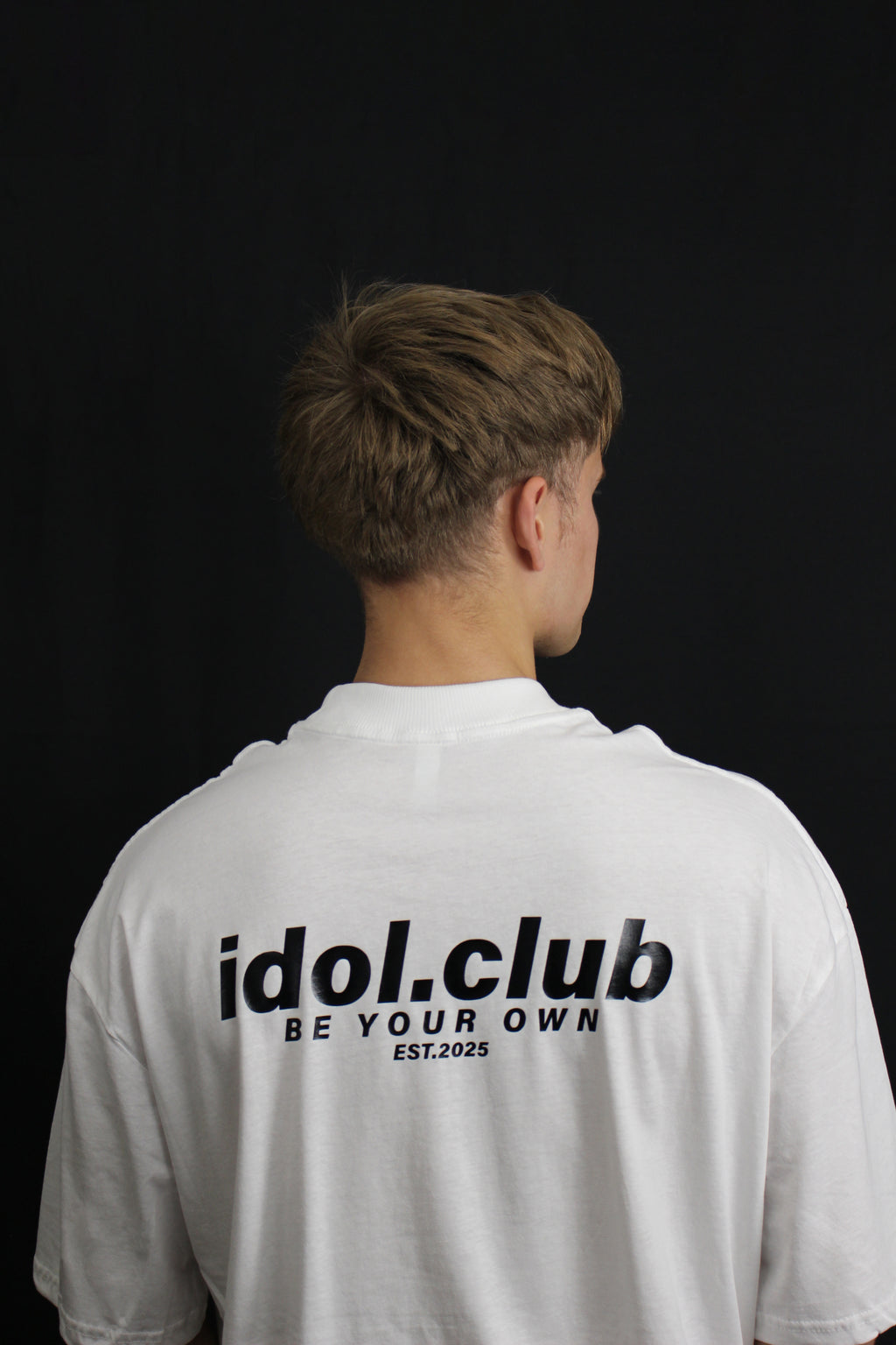 "idol.club" Pump cover - white