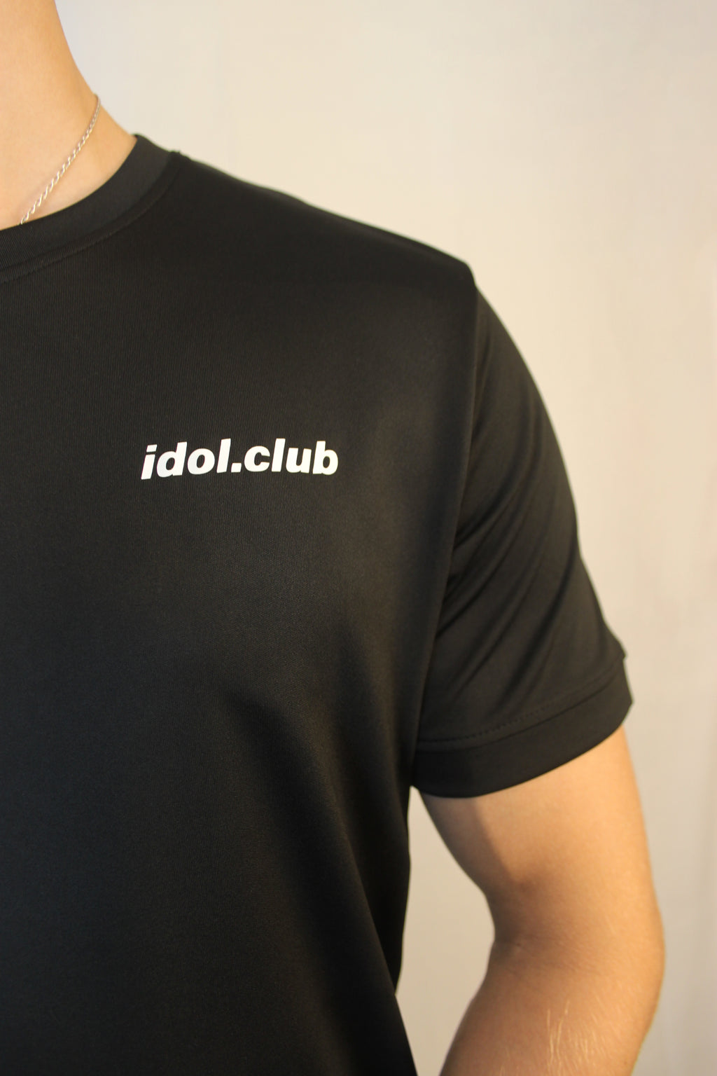 "idol.club" Performance T-Shirt - black